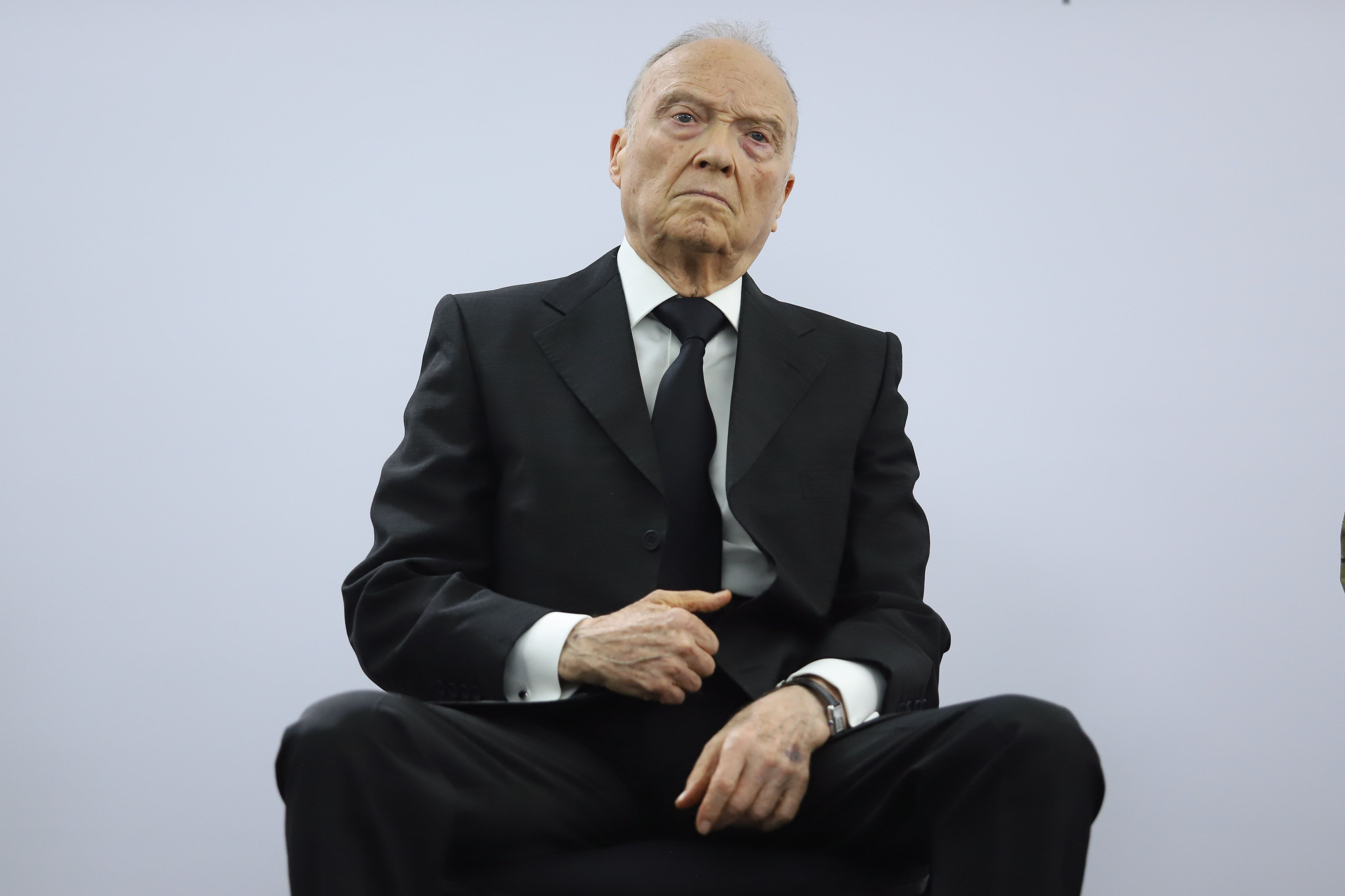 Alejandro Gertz Manero renuncia como fiscal general de México