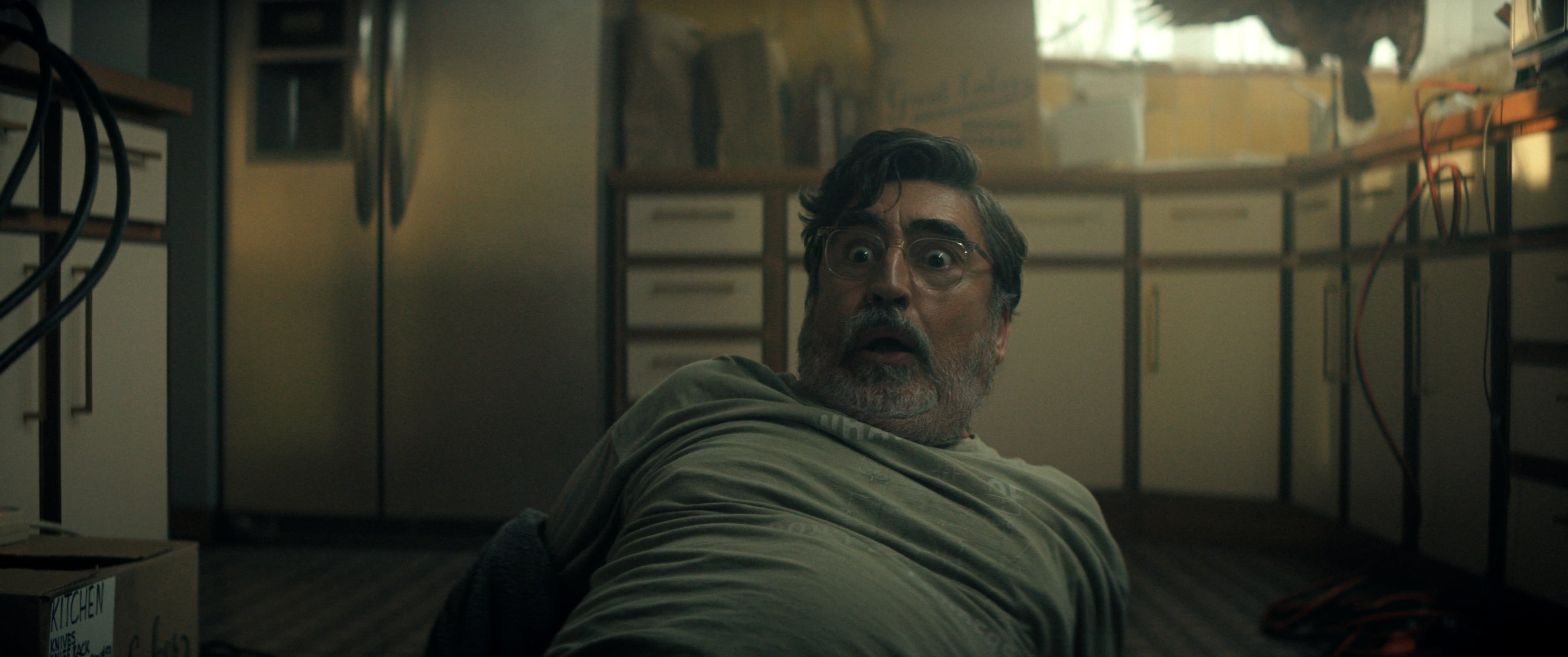 Alfred Molina, en un momento de la serie 'The Boroughs'.