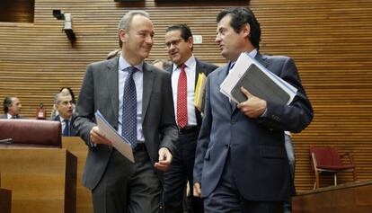 Alberto Fabra, Jorge Bellver y José Ciscar, en el pleno del Consell.
