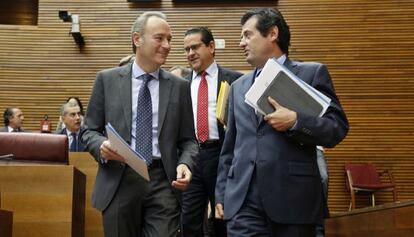 Alberto Fabra, Jorge Bellver y Jos&eacute; Ciscar, en el pleno del Consell.