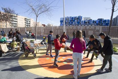 La supermanzana de Poblenou, ocupada por los vecinos.