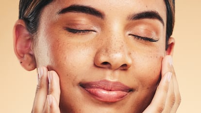 Artículo de EL PAÍS Escaparate sobre una mascarilla con mucina de caracol que