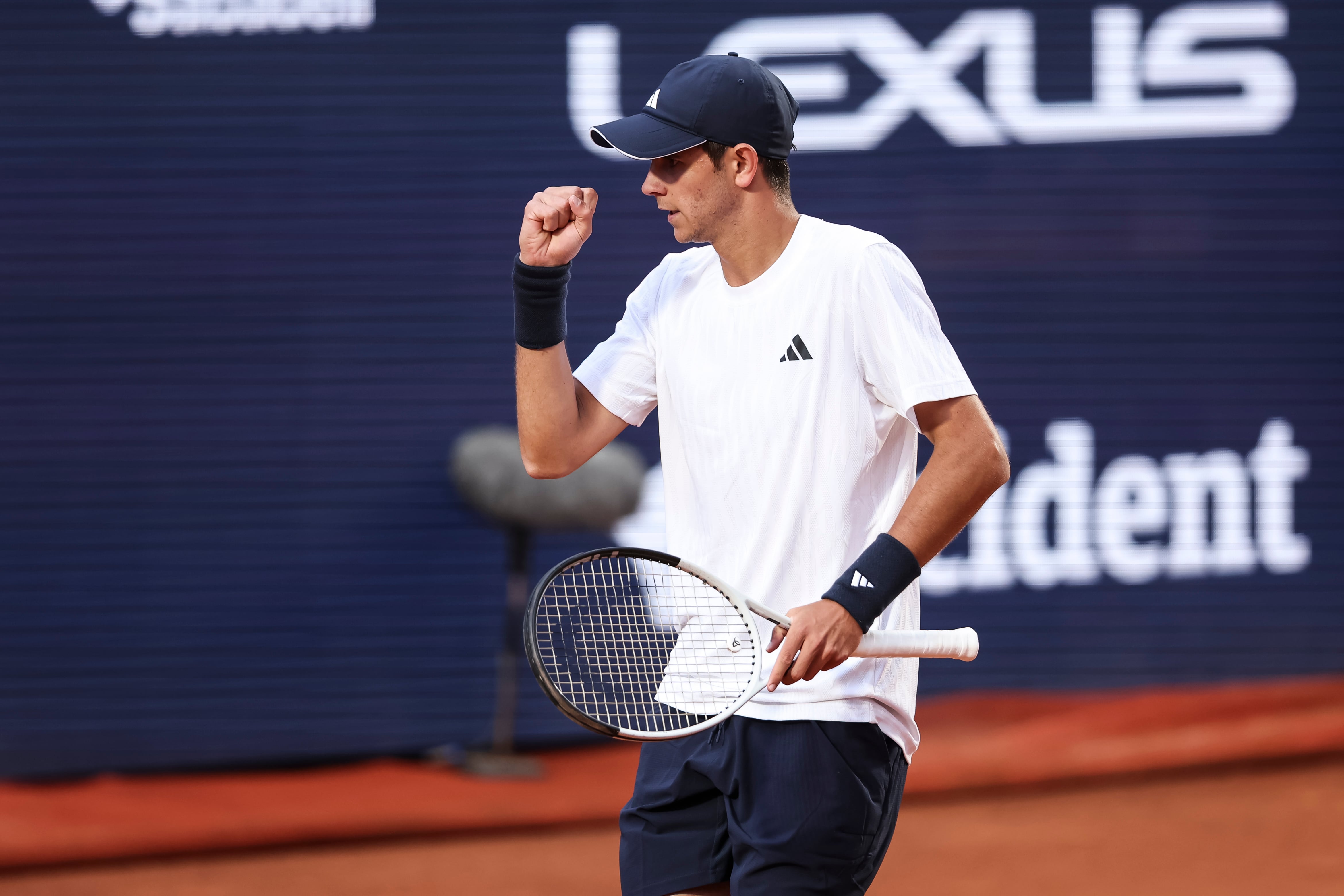 Rafa Jódar sigue en racha y ya está en los cuartos de final del Conde de Godó