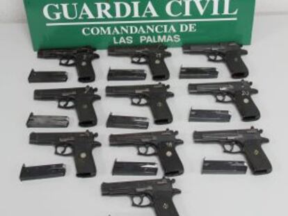 Pistolas incautadas por la Guardia Civil. 