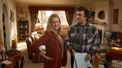 Tom Hanks y Robin Wright, en 'Here (Aquí)'.