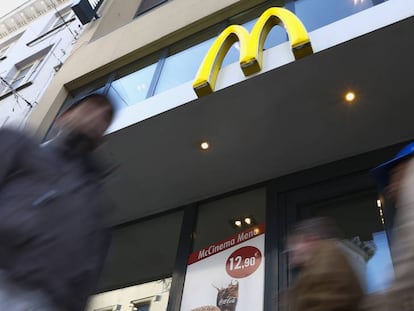 Un restaurante McDonald's.