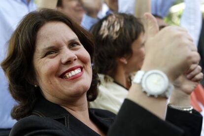 Amaya Fern&aacute;ndez Allende celebrates her victory last month as new mayor of &Ntilde;u&ntilde;oa.