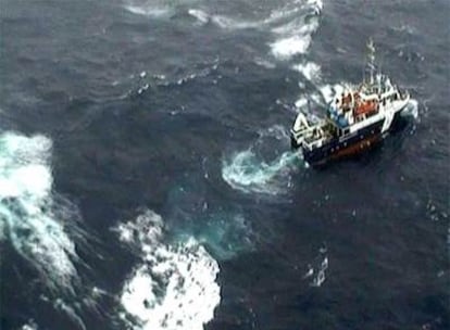 Imagen tomada desde un helicóptero de uno de los barcos que participó en la búsqueda del Cordero.