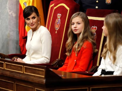 La reina Letizia, la princesa Leonor y la infanta Sofía, en el Congreso de los Diputados.