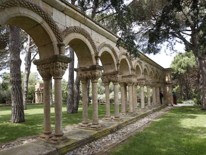 Imagen del claustro de Palam&oacute;s.