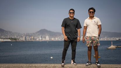 Marlon Valdez y Jonathan Chino, en Acapulco, el 17 de abril.