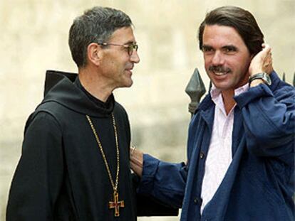 José María Aznar en el monasterio de Silos
