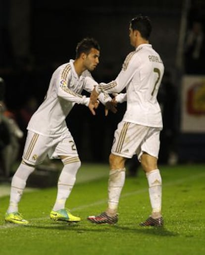 Jesé sale por Cristiano en un partido de Copa.