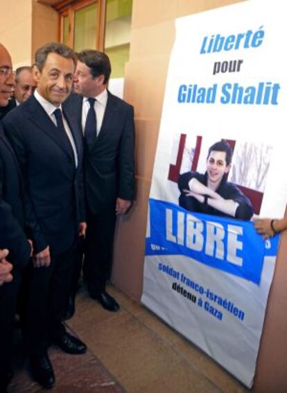 Sarkozy muestra su satisfacción tras la liberación de Gilad Shalit.