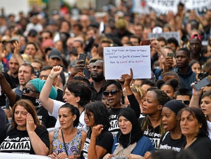 Manifestación en memoria de Adama Traore en París, en julio de 2017.