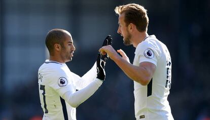 Lucas e Harry Kane, opções ofensivas do Tottenham.