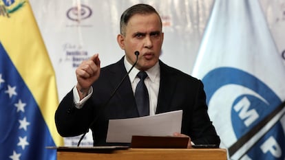 El fiscal general de Venezuela, Tarek William Saab, en una rueda de prensa celebrada en Caracas el 8 de mayo de 2020.