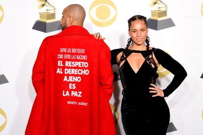 ﻿﻿﻿Swizz Beatz, con una chaqueta con lema reivindicativo, y Alicia Keys.