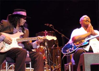 B.B. King y Raimundo Amador, esta noche en la plaza madrileña de Las Ventas.