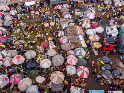 Mercado callejero en Lagos (Nigeria), este 7 de julio.