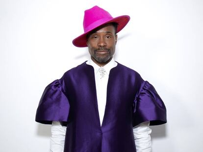 Aparte de un actor premiado y un activista por los derechos de la comunidad negra y LGTBQI, Billy Porter se ha convertido en un icono de moda gracias a sus osados estilismos en las alfombras rojas. Esta imagen fue tomada durante la London Fashion Week celebrada a comienzos de septiembre de 2019 en Londres.