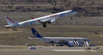 Avión de Air Europa en la manioobra de despegue.