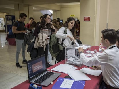 La facultad de Medicina el día de las elecciones. 