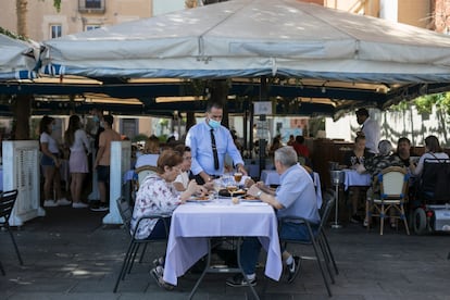 Terraza del restaurante Salamanca de la Barceloneta, esta semana.