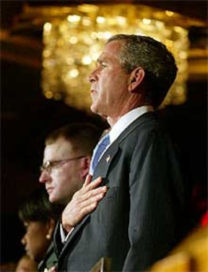 El presidente Bush, durante un homenaje a las víctimas en las vísperas del aniversario.