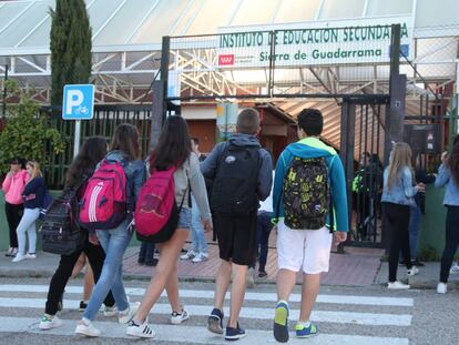 Entrada en el instituto de Guadarrama. 