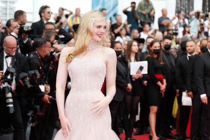 Elle Fanning, en la alfombra roja de 'Top Gun: Maverick'.
