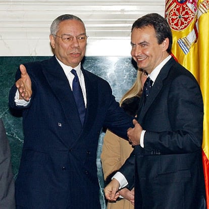 Colin Powell y José Luis Rodríguez Zapatero, en Madrid, tras el funeral de Estado por las víctimas del 11-M.