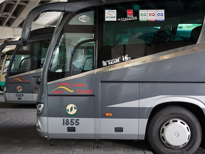 Autobuses en la estación madrileña de Méndez Álvaro, en diciembre de 2022.