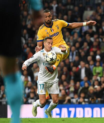 Lucas Vázquez analizó la jugada del penalti decisivo y cree que "no hay discusión". "La jugada viene de Toni (Kroos) que le da un balón a la espalda a Cristiano. Cristiano me la pone en el área pequeña y cuando voy a rematar el central llega por detrás y me arrolla. Yo creo que no hay discusión", analizó.