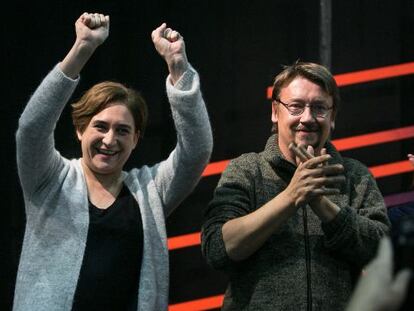Ada Colau y Xavier Domenech celebran los resultados del 20D.