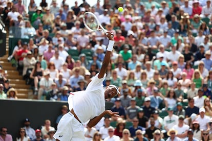 Tenista Christopher Eubanks en Wimbledon