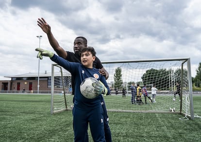 A coach from the organization Am-Support, which works with children from disadvantaged areas of Arnhem. 