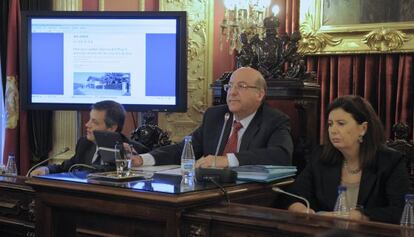 El alcalde durante el pleno