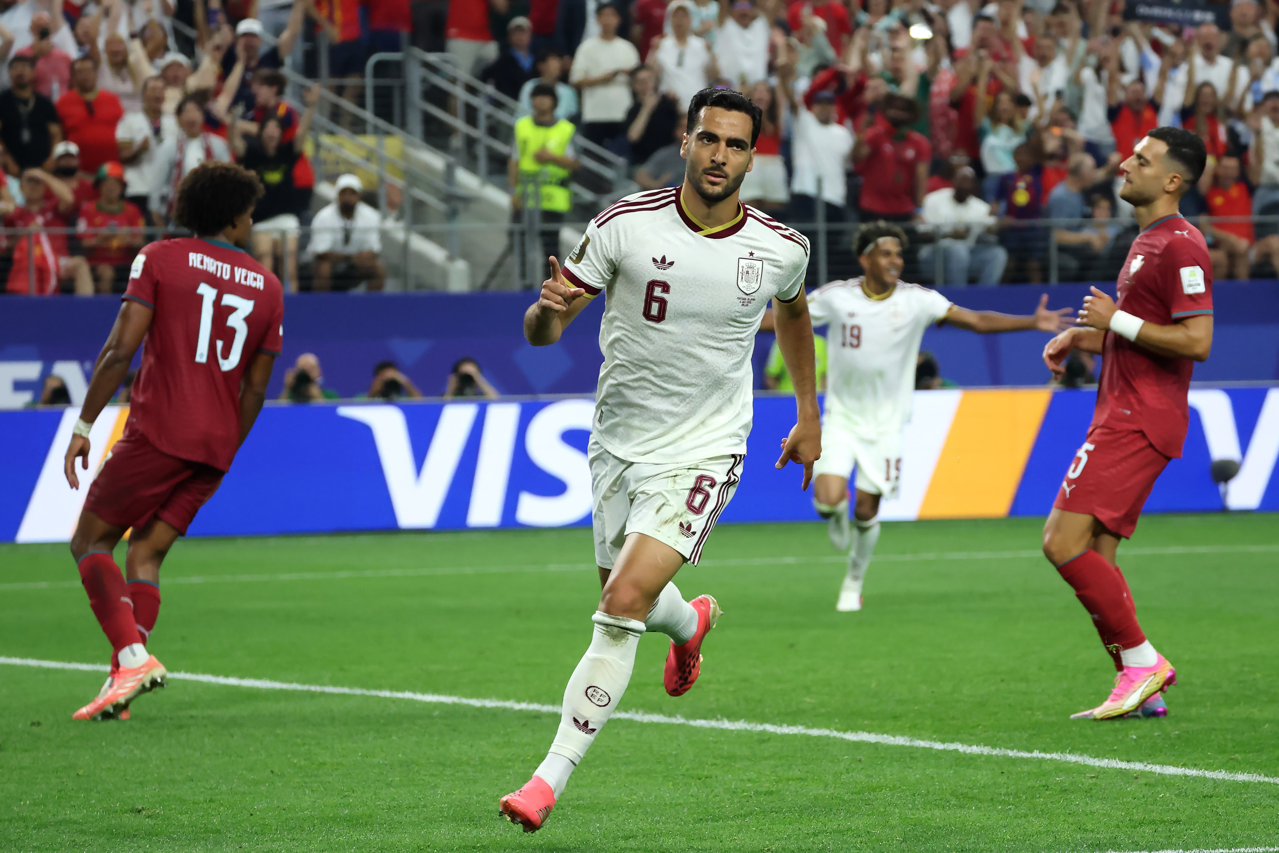 Ñamérica se hunde, España flota