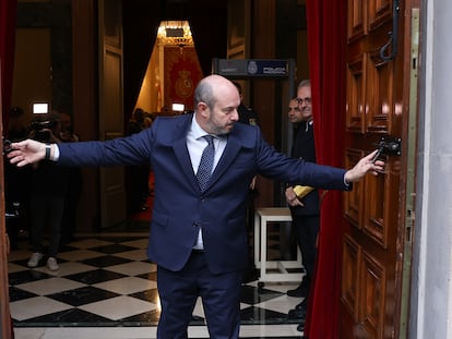 El presidente del Senado, Pedro Rollán, en la jornada de puertas abiertas en la Cámara, el pasado 30 de noviembre. Alberto Núñez Feijóo anuncia tres plenos en el Senado, donde el PP tiene mayoría absoluta.
