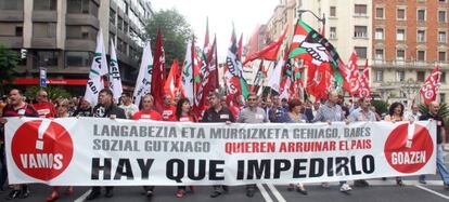 Manifestación sindical contra los recortes sociales celebrada en Bilbao en octubre de 2102.