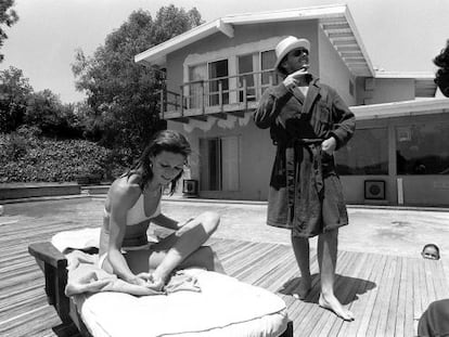 Anjelica Huston e Jack Nicholson, em julho de 1974.