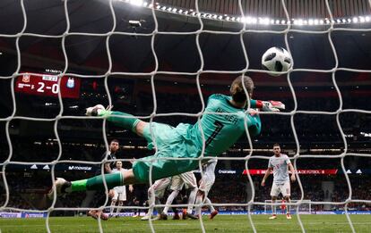 Nicolás Otamendi marca el único gol de argentina.