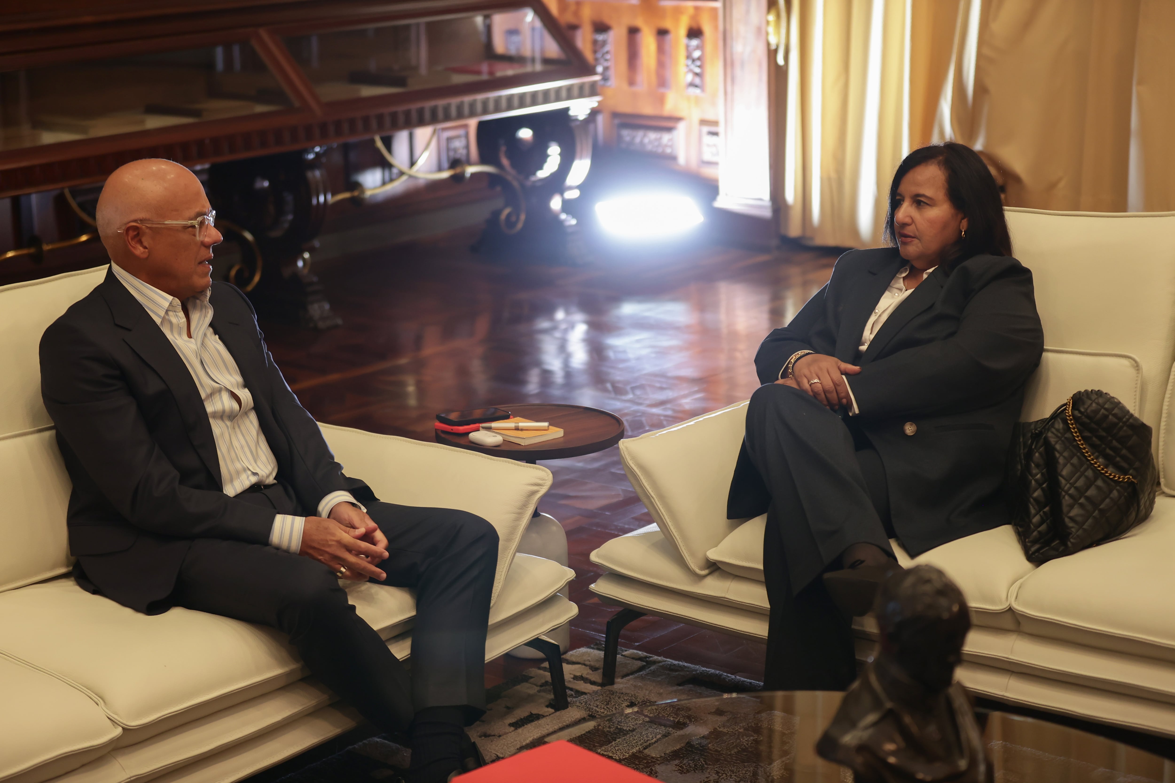 Estados Unidos impulsa una nueva figura opositora, distinta a María Corina Machado, para negociar la transición en Venezuela