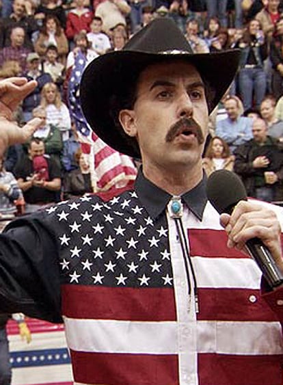 Los principales canales de televisión por cable de Alma Ata, la mayor ciudad de Kazajistán, desconectaron anoche su señal para no emitir la película <i>Borat</i>, protagonizada por el actor británico Sasha Baron Cohen. La exhibición de la cinta, una comedia que narra las andanzas de un ficticio periodista kazajo en Estados Unidos y que presenta a los habitantes de Kazajistán como racistas, salvajes, antisemitas, misóginos e incestuosos, había sido incluida en la programación del canal ruso MTV. <i>Borat</i>, que fue un éxito de taquilla en EE UU, comienza con un rótulo que reza: "El Ministerio de Información de Kazajistán presenta. Borat: Lecciones culturales de América para el beneficio de la gloriosa nación de Kazajistán". Tras el estreno de la película, en noviembre de 2006, las autoridades de Kazajistán anunciaron que se querellaría con Cohen por difamación, pero más tarde desistieron de ello.
