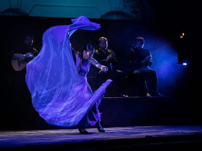 La bailadora Sara Baras inauguró el martes el Festival Jardins de Pedralbes, en Barcelona.