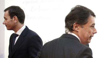 Tom&aacute;s G&oacute;mez e Ignacio Gonz&aacute;lez, durante el trigesimo quinto aniversario de la Constituci&oacute;n en 2013.