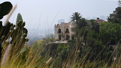 La nueva casa que desde hace unos años se erige en Cielo Drive, sustituyendo a la mansión donde Sharon Tate y otras cuatro personas fueron asesinadas por los mercenarios de Charles Manson en 1969.