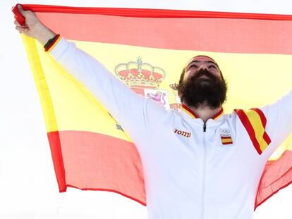 Regino Hernández gana el bronce en snowboard cross en los Juegos Olímpicos de Invierno, en imágenes