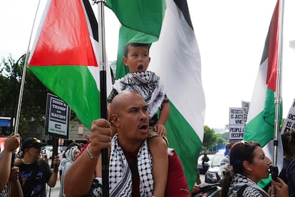 Pro-Palestinian protesters gather in Atlanta hours before the electoral debate between candidates Donald Trump and Joe Biden. 